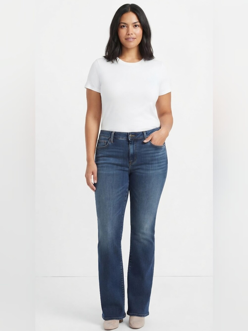 Levi's Jeans in Blue Wash. See Description